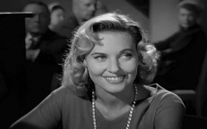 Lola Albright Age, Height, Snapchat, Stories, Net Worth & Biography Lola Albright